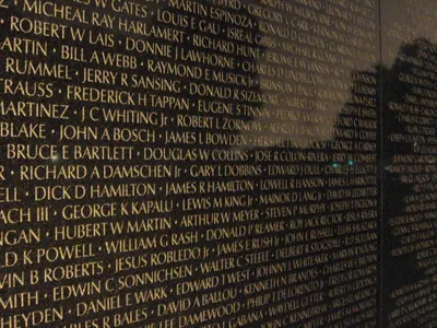 Which of artist created the Vietnam War memorial, The Wall?