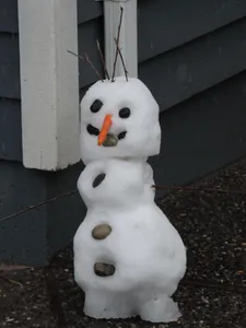 Which animated movie features a talking snowman named Olaf?