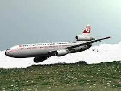 Which system failure contributed to the crash of Turkish Airlines Flight 981 in 1974?