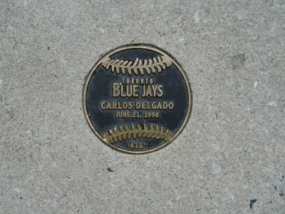 Who was the first player to hit 500 career home runs?