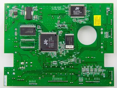 What is the purpose of a process control block (PCB)?