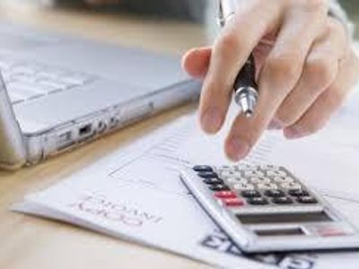 ABC Co. has current assets of $50,000 and total assets of $150,000. ABC has current liabilities of $30,000 and total liabilities of $80,000. What is the amount of ABC's owner's equity?