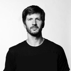 Chris Cole (he looks like a dad now but there's old videos of him where he was like a scene kid who did all these crazy skate  tricks)