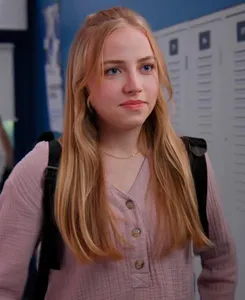 Alyssa (character) from Dhar Mann