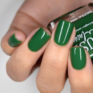 green nail polish