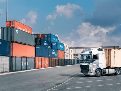 Shipping Container Transport in Melbourne: Efficient Logistics Solutions Shipping Container Transport in Melbourne: Efficient Logistics Solutions