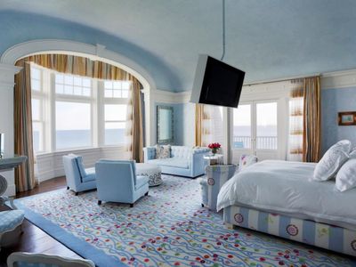 Starry's room