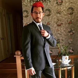 God hes hot