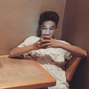 chloe_seavey