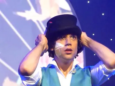 HE'S SO ADORABLE. ????????