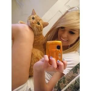:) I Absolutely Love This Kitty :)