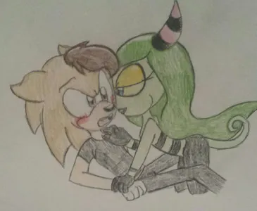 Mobian me: Zeena get off of me!!!