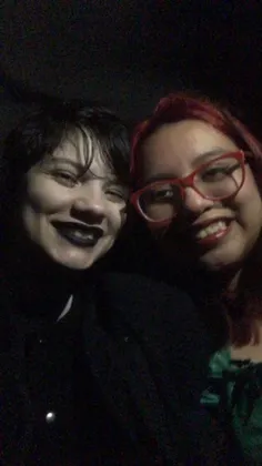 This is them and their gf (Rin is on the left, their gf Emily is on the right)