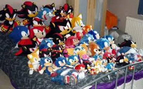 I wanna know what you guys think, should SEGA stay with, or cut off from G.E. plushing?