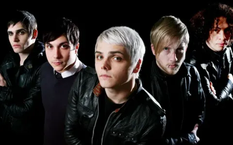Is Welcome to the Black Parade (By My Chemical Romance) a good song? Is Welcome to the Black Parade (By My Chemical Romance) a good song?