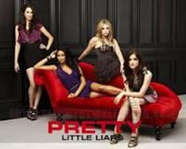 Does anyone watch Pretty Little Liars? just wondering.... Does anyone watch Pretty Little Liars? just wondering....