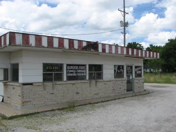 You stumble haphazardly into an abandoned burger shack. You notice a burger on a seemingly clean plate on the dusty counter. It is just about two feet to your left, what do you do?