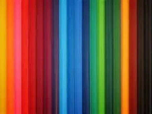 (Sorry about this!) What is your favorite color? *hides in a tree*