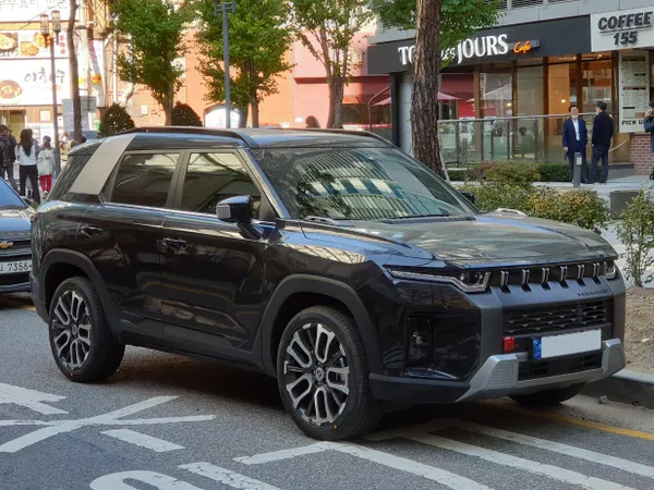 Pick a black car: