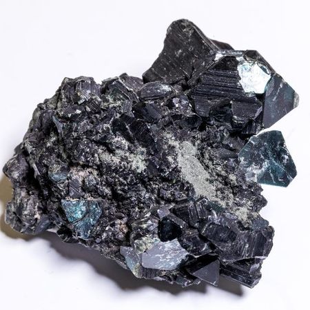 Choose a black gemstone: