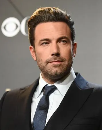 What actor will play Batman in Batman v Superman?