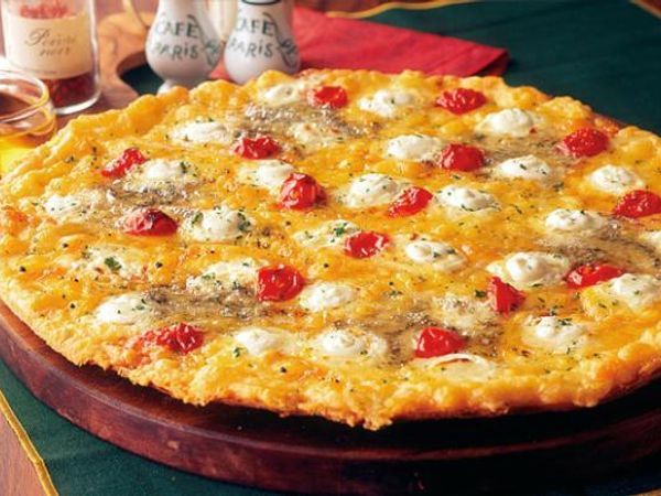Can you lend me 20 or $25? I don't want to be a bother, but I don't get paid till wedensday and I just really feel like a pizza or something. Not a sh#tty pizza hut one, I mean one of the ones from that pizzeria in braddon, just opposite those swanky apartments (Mode3, is it?). Goddamn they taste good. I realize it's a lot of money for a pizza, but there's a bottle-o next door, maybe I could get a drink, besides, I want all the extra's like sundried tomatoes, carrots, etc. No meat or anything. As you probably know, I USUALLY try and stick to vegan diet, but every so often if I go out, I might have a slice of cake, maybe a brownie or something. Yeah, pizza would go down a treat.