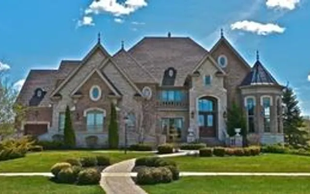 which house would you want to live in?