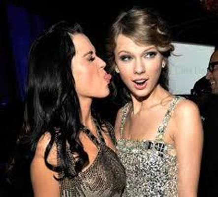 Taylor Swift or Katy Perry? Taylor Swift or Katy Perry?
