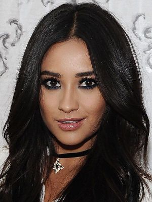 Who is your favourite character from pretty little liars? Who is your favourite character from pretty little liars?