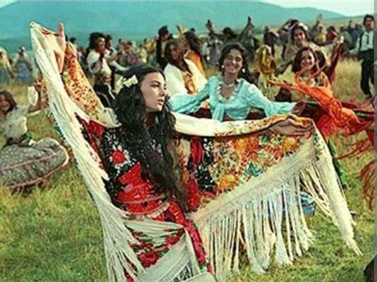 Romani Movie Recommendations (1) Romani Movie Recommendations (1)