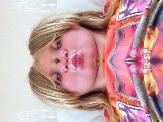 Do you think it is passable to kiss your self Yesn Do you think it is passable to kiss your self Yesn