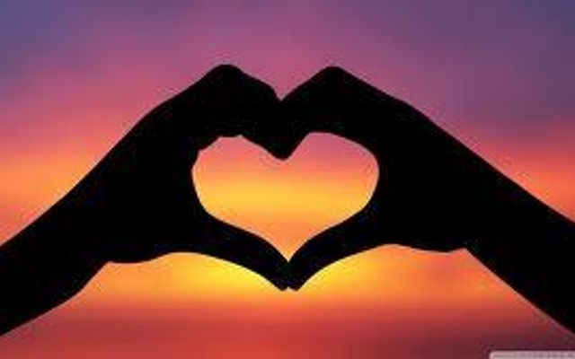 THE GREAT DEBATE: CRUSHES Should you tell your crush you like them or keep it a secret? Why? THE GREAT DEBATE: CRUSHES Should you tell your crush you like them or keep it a secret? Why?