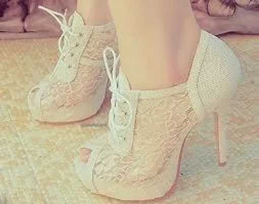 I am bored. Any ideas? I am like super bored. I don't know what to do so help me please!!!!!!!! I am bored. Any ideas? I am like super bored. I don't know what to do so help me please!!!!!!!!