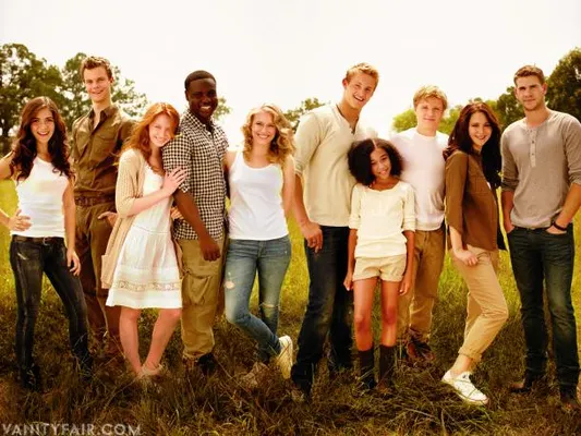 can someone please tell me a little about hunger games before I read it? I just wanna know cuz I'm gonna read it soon!So I just wanna know the basic layout of the book!So ppl plz tell me!Thnx1 can someone please tell me a little about hunger games before I read it? I just wanna know cuz I'm gonna read it soon!So I just wanna know the basic layout of the book!So ppl plz tell me!Thnx1