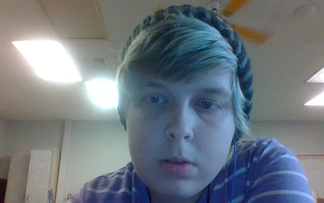 anyone wanna be friendsss? if ya do I can give my number