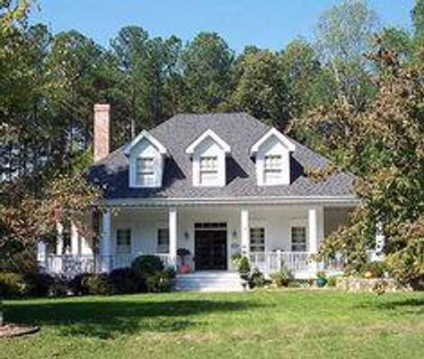 What are Pros and Cons of Southern US Homes? I'm doing research on Southern United States homes for a classwork assignment. I unfortunately haven't found alot. I was wondering if you could tell me features of Southern United States homes. Such as what the flooring's commonly made out of, what the roof's shape is, etc. Thanks! What are Pros and Cons of Southern US Homes? I'm doing research on Southern United States homes for a classwork assignment. I unfortunately haven't found alot. I was wondering if you could tell me features of Southern United States homes. Such as what the flooring's commonly made out of, what the roof's shape is, etc. Thanks!