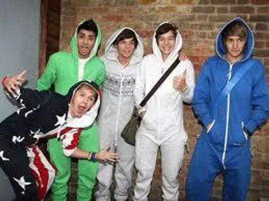 What's your fave one direction song? yeah just choose ur fave 1D song! What's your fave one direction song? yeah just choose ur fave 1D song!