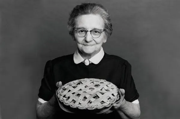Are there Grandmas who can't cook? My Grandmother is a phenomenal cook, and when I think about it I have never met or even heard of one that is is a bad cook. So does anyone have a Grandma who sucks at cooking? Not just is average, but is actually bad. Could the stereotype be true...? Are there Grandmas who can't cook? My Grandmother is a phenomenal cook, and when I think about it I have never met or even heard of one that is is a bad cook. So does anyone have a Grandma who sucks at cooking? Not just is average, but is actually bad. Could the stereotype be true...?