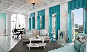 Living room of the Turquoise Suite (i love turquoise)