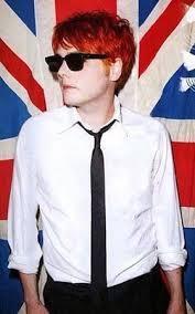 <c:out value='Day 15 (in a suit) Gerard Way'/>