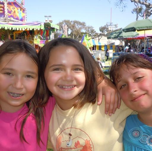 which of these pic looks most like me (the girl on the left is me this is a little old just so you know) which of these pic looks most like me (the girl on the left is me this is a little old just so you know)