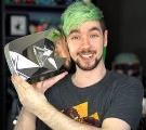 Which picture does Jacksepticeye look best in?