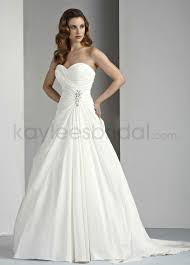 sweetheart neckline with A-line bottom sweetheart neckline with A-line bottom