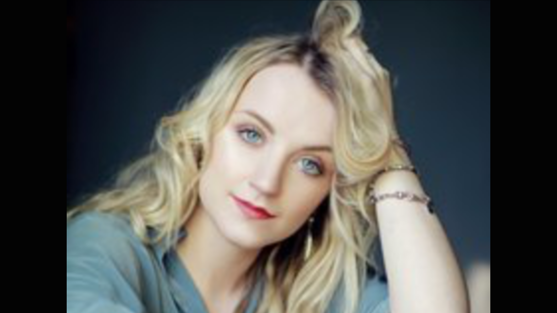 Evanna Lynch (Luna Lovegood)