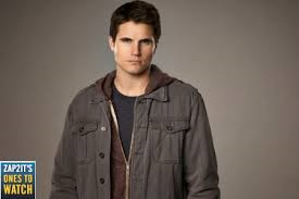 Robbie Amell