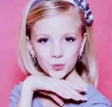 Paige is pretty! Paige is pretty!