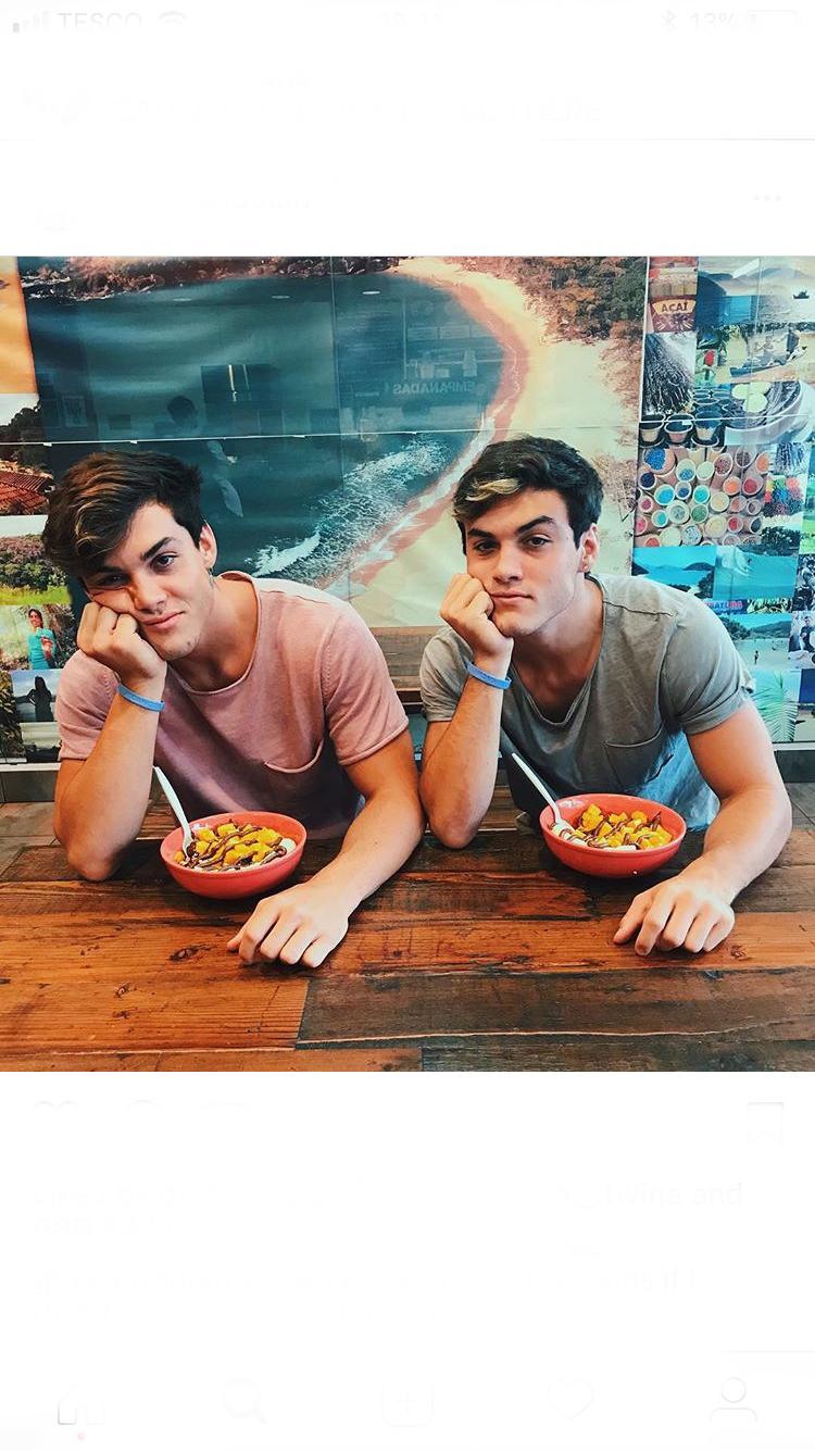 Dolan Twin Quiz! Dolan Twin Quiz!
