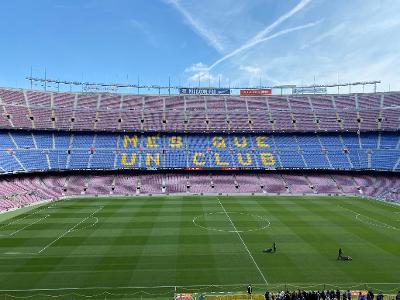 Which stadium is home to FC Barcelona?