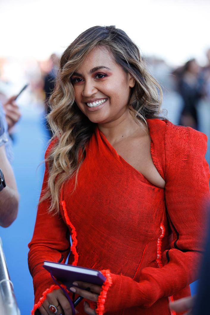 Who interviewed Beyoncé in her documentary 'Life Is But a Dream'?