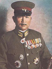 At the Battle of Iwo Jima, what two Japanese Generals were in command of Japanese soldiers?